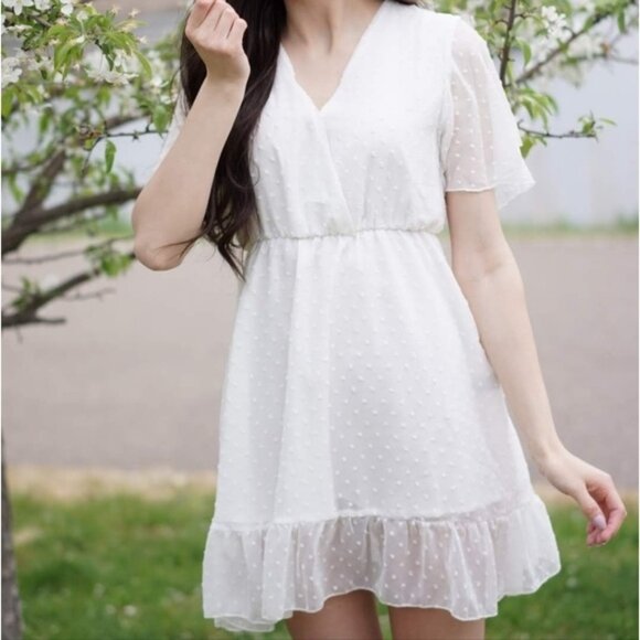 Shein Dotted White Ruffled Sleeve Loose Vneck Dress Size Small - Picture 6 of 6